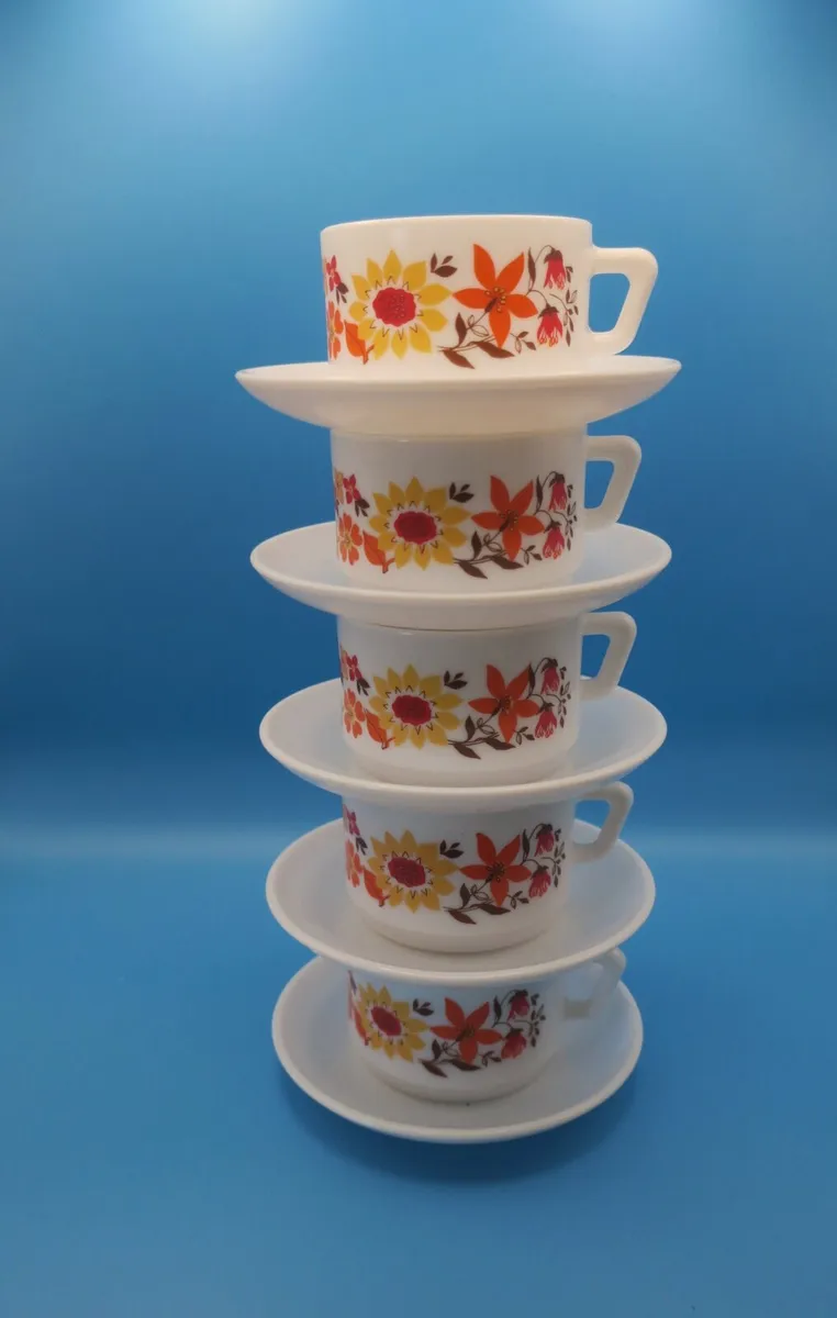 Vintage Arcopal Floral Tea Cup & Sauce - Image 2
