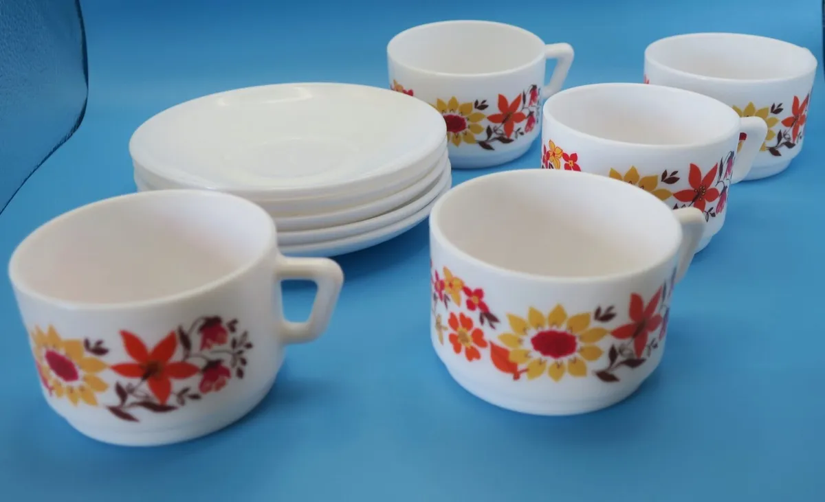 Vintage Arcopal Floral Tea Cup & Sauce - Image 3