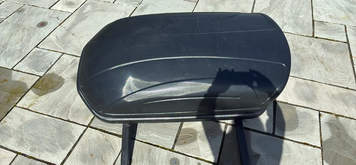 Roof box - Image 2
