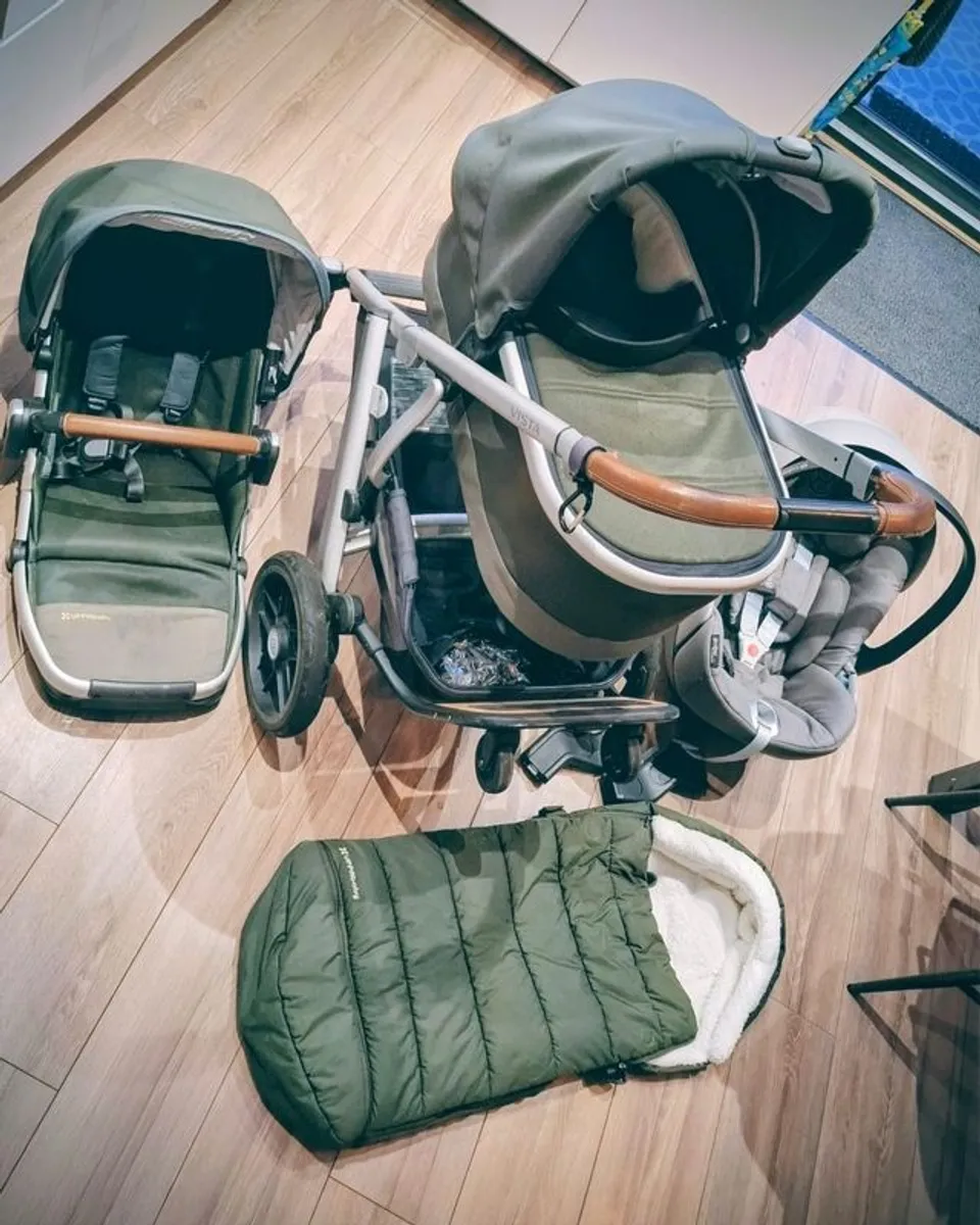 UPPAbaby Vista V2 Hazel Full Travel System + Cybex Cloud Z & Extras! (Split or bundle) - Image 1