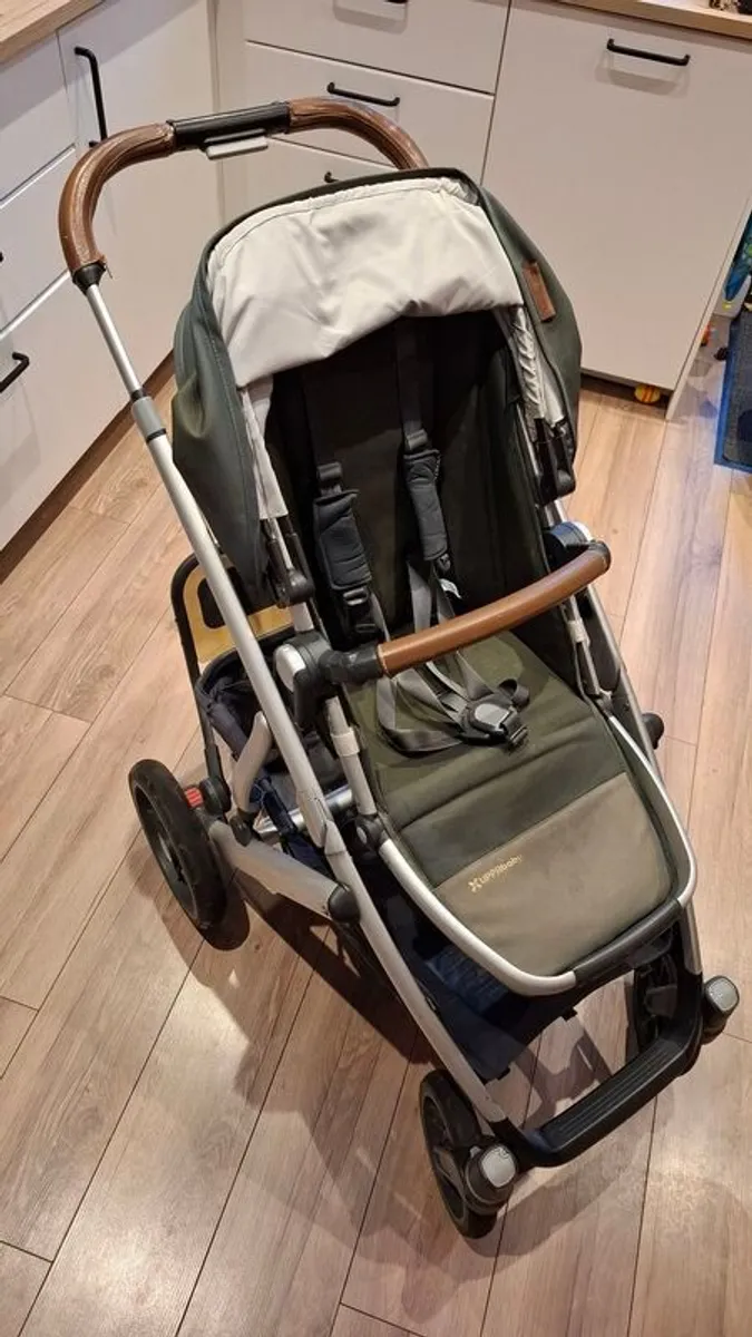 UPPAbaby Vista V2 Hazel Full Travel System + Cybex Cloud Z & Extras! (Split or bundle) - Image 2