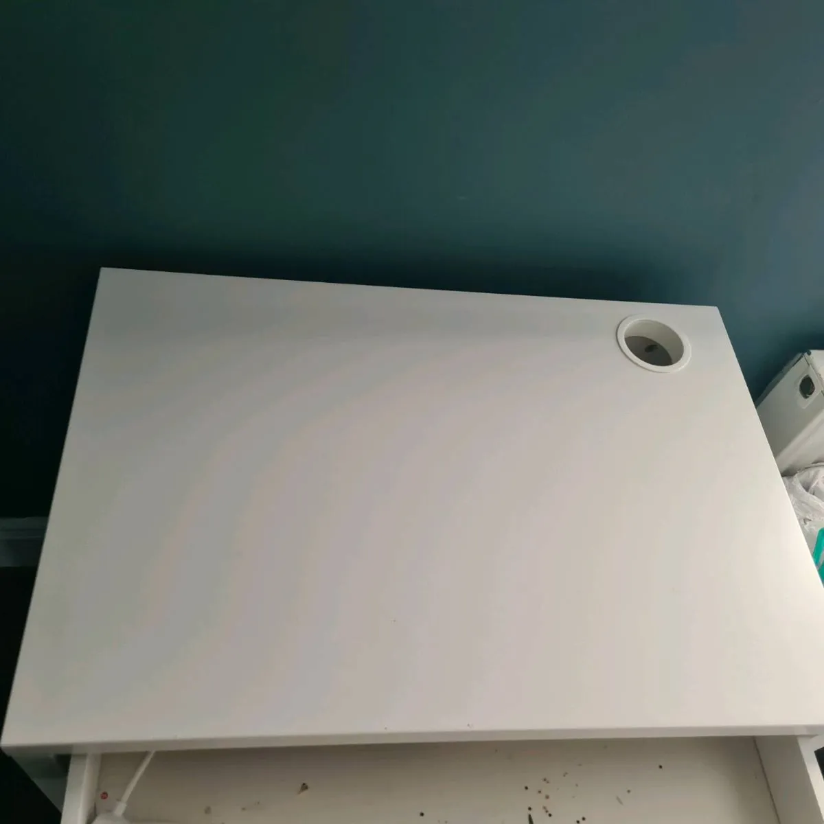 Kids desk and chsir - Image 4