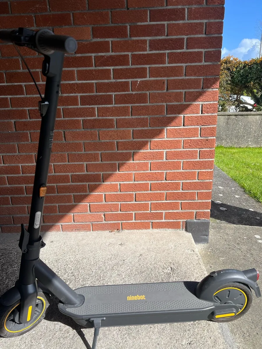 Electric Scooter Ninebot Segway MAX G30II - Image 2