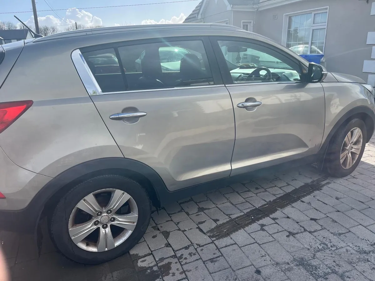 2013 Kia Sportage Repair/Parts - Image 4