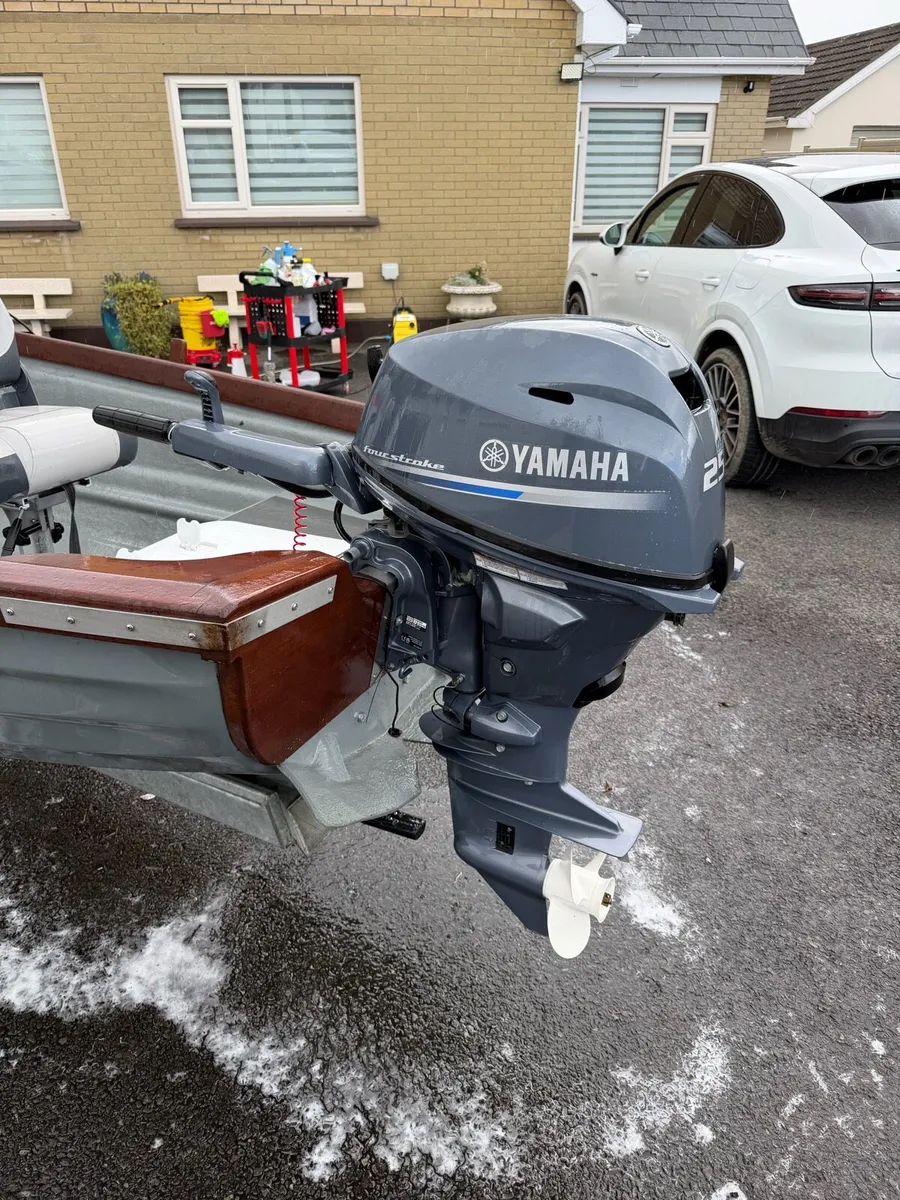 25 hp Yamaha 4 stroke outboard - Image 1