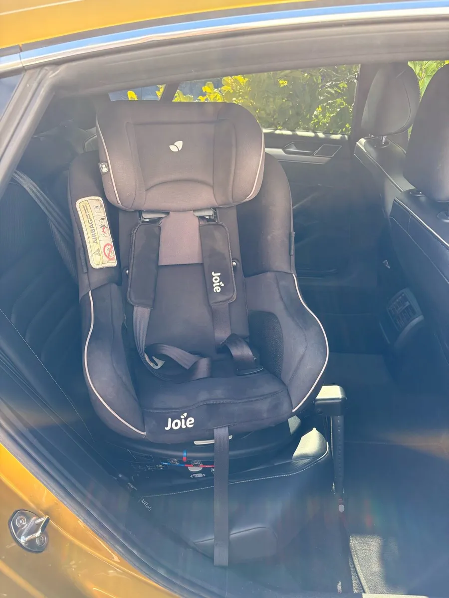 Joie 360 Spin Car Seat Isofix - Image 1