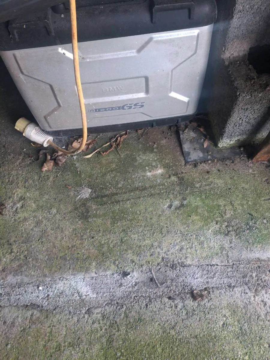 Motorcycle - Image 4