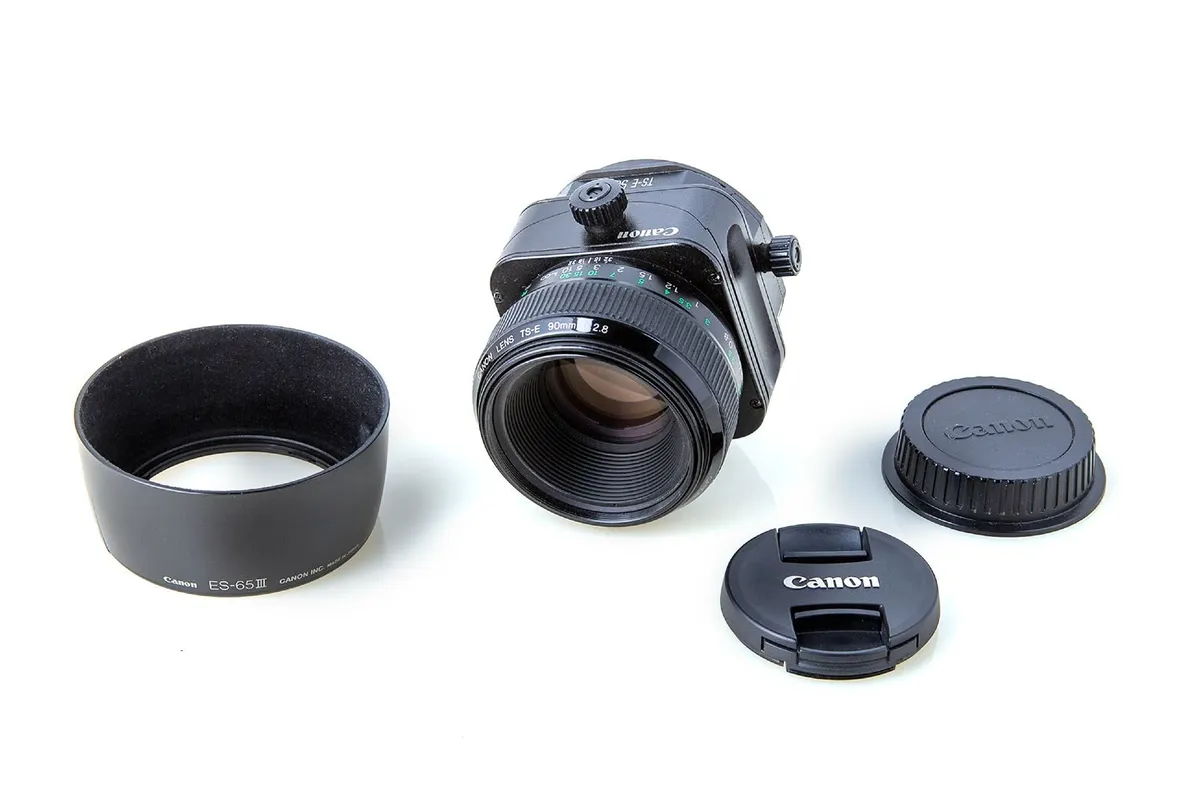 Canon ts-e 90mm f/2.8 tilt-shift lens - Image 2
