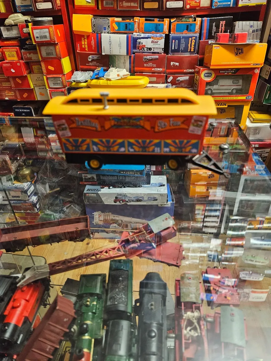 Corgi Circus Fair Ground Showmans Range 1.50 - Image 2