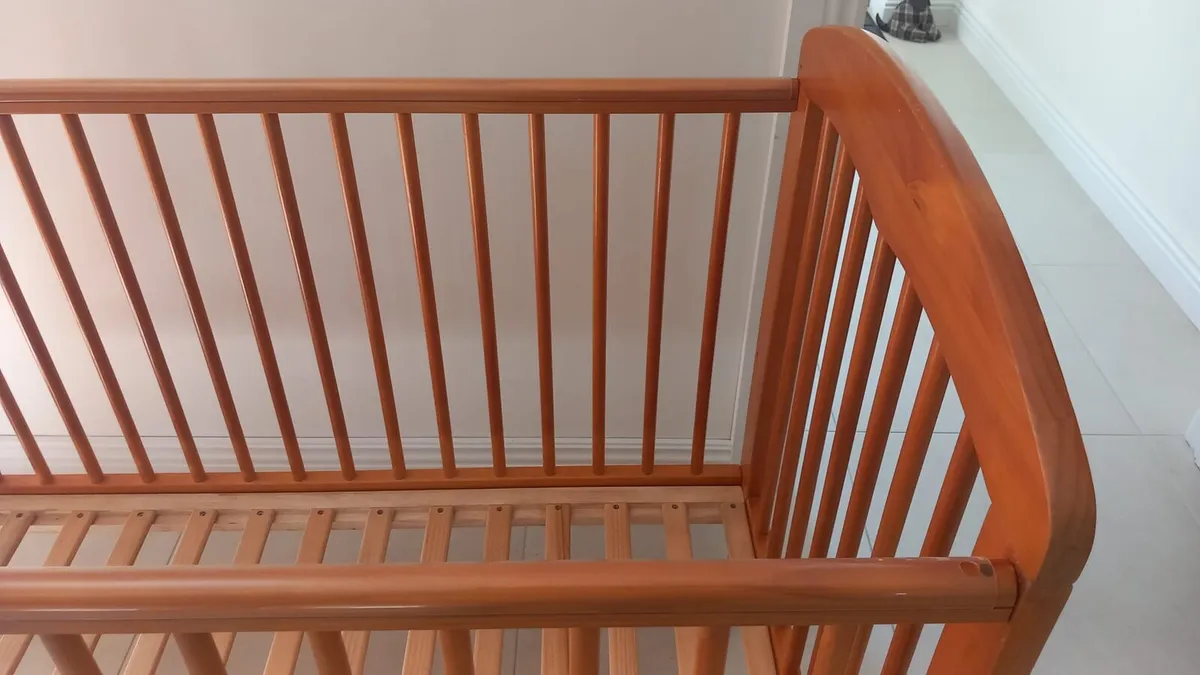 FREE  Childs Cot    FREE - Image 1