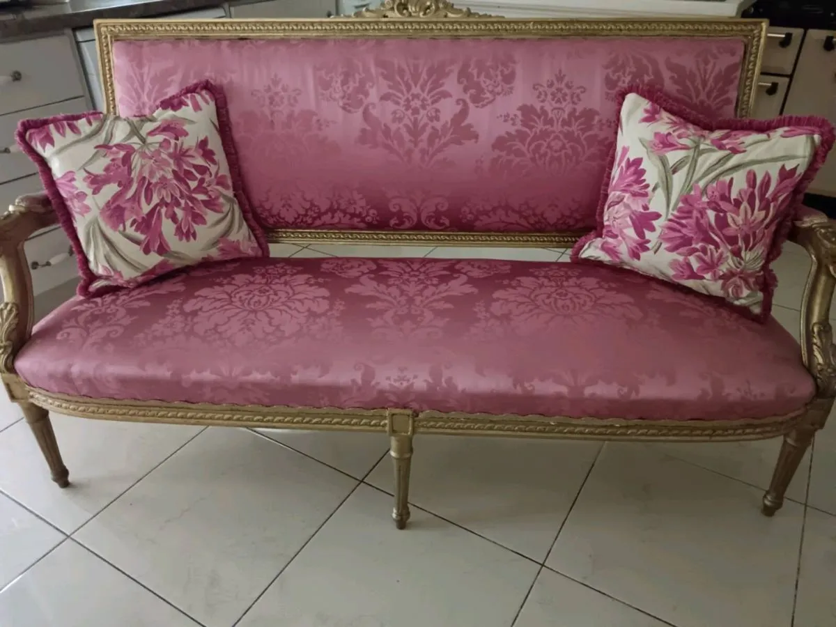 Antique sofa - Image 2