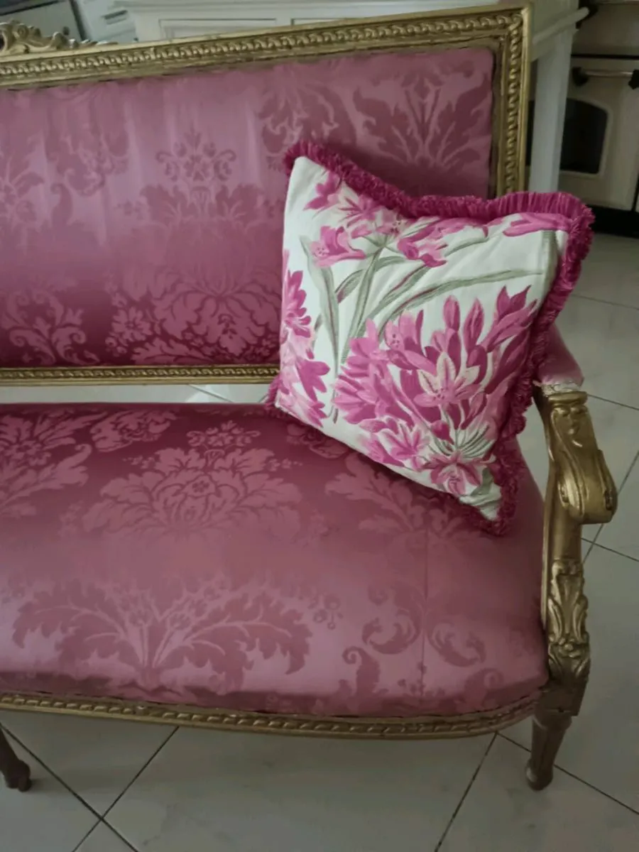 Antique sofa - Image 4