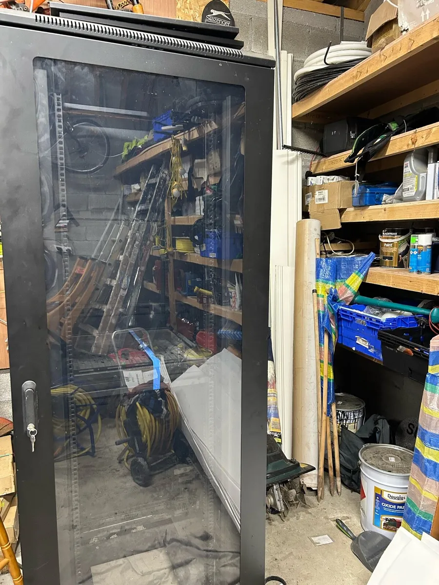 Server cabinet - Image 4
