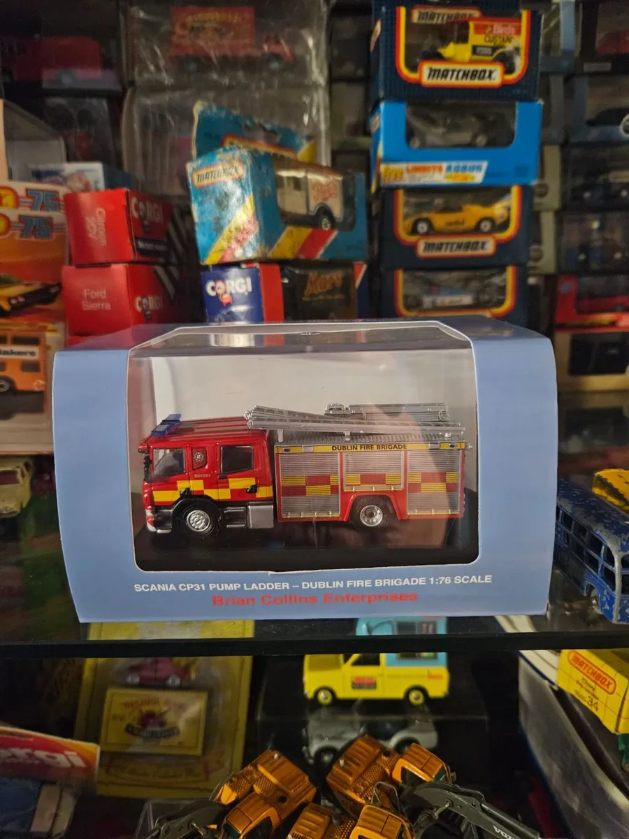 Corgi Oxford Dublin Fire Engine - Image 1
