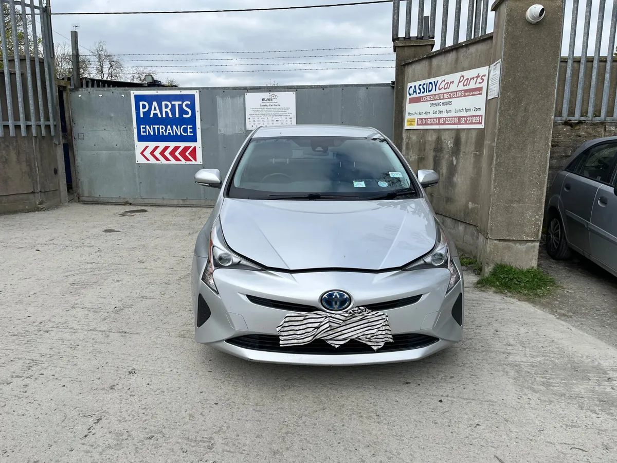 For Parts 2018 Toyota Prius - Image 1