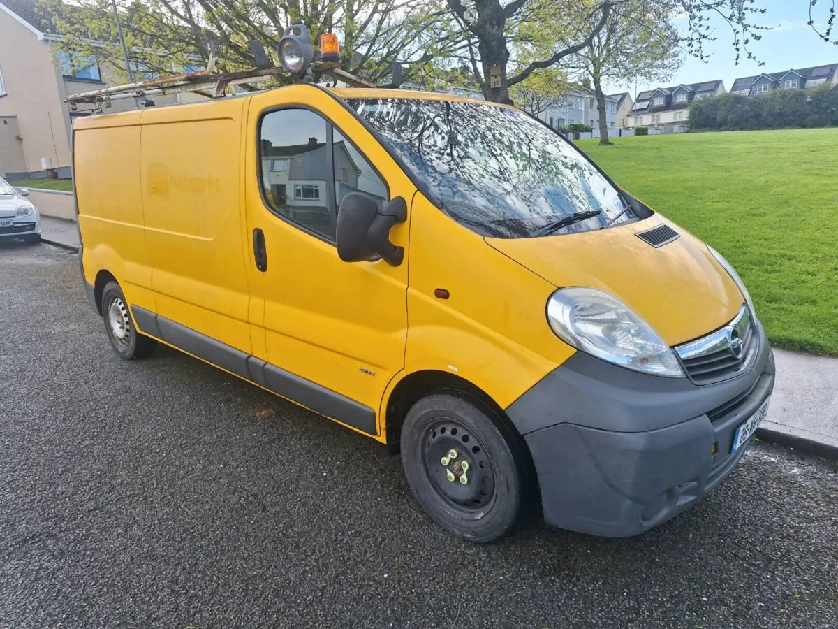 Opel Vivaro - Image 1