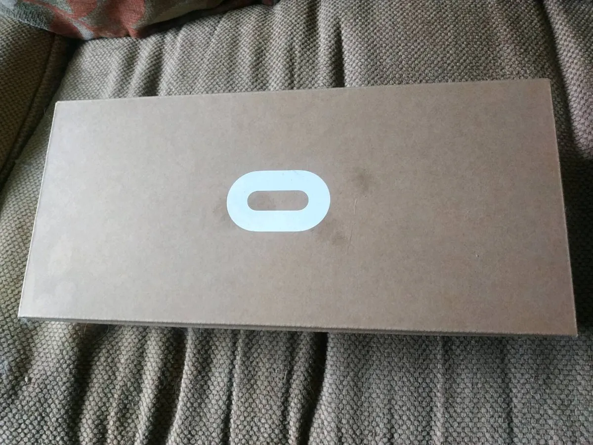 META QUEST 2 (256GB BUNDLE ) - Image 4