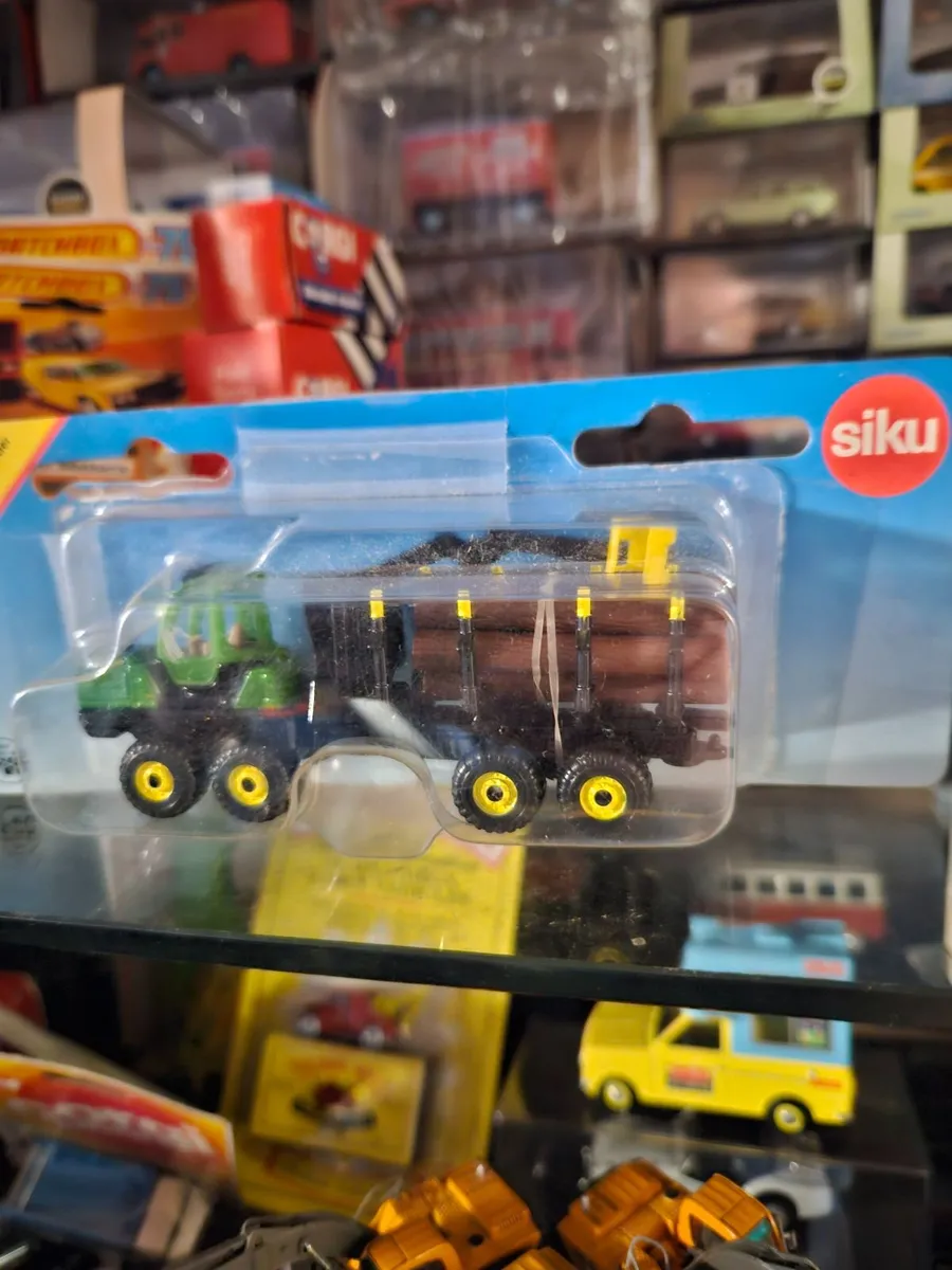 Corgi Siku John Deere Forestry Log Forwarder - Image 1