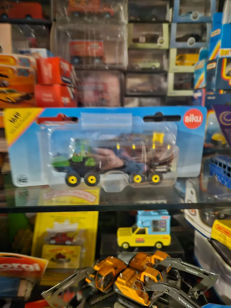 Corgi Siku John Deere Forestry Log Forwarder - Image 3