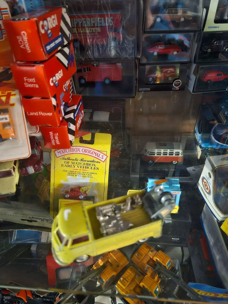 Corgi VW Mechanic's Van - Image 2