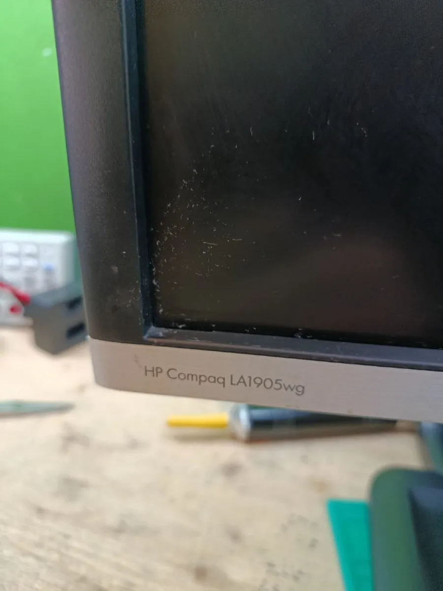 HP Monitor - Image 3