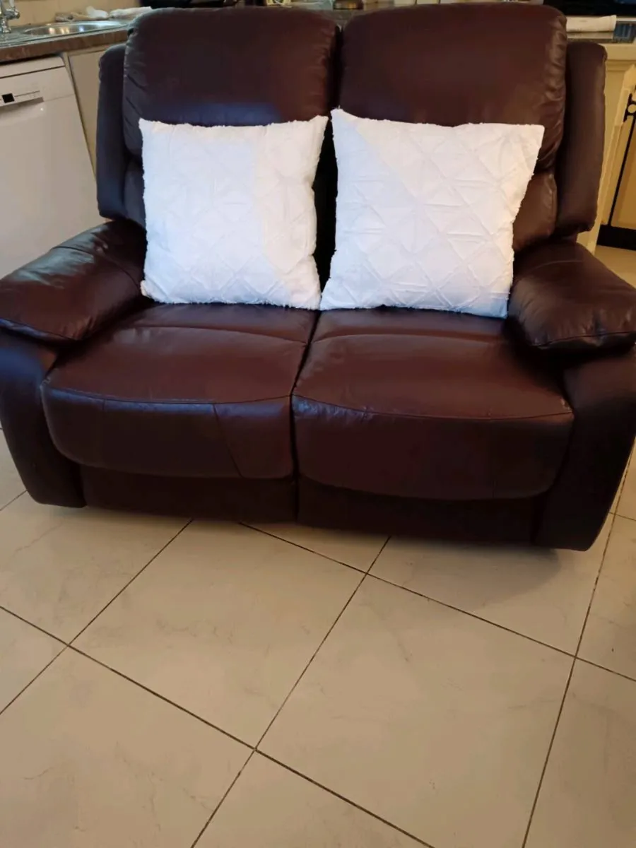 Leather sofa - Image 3