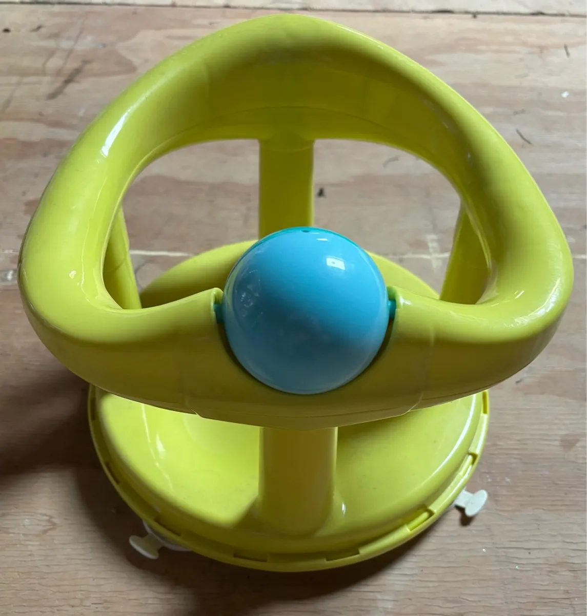 Bebeconfort swivel bath seat, non slip - Image 1