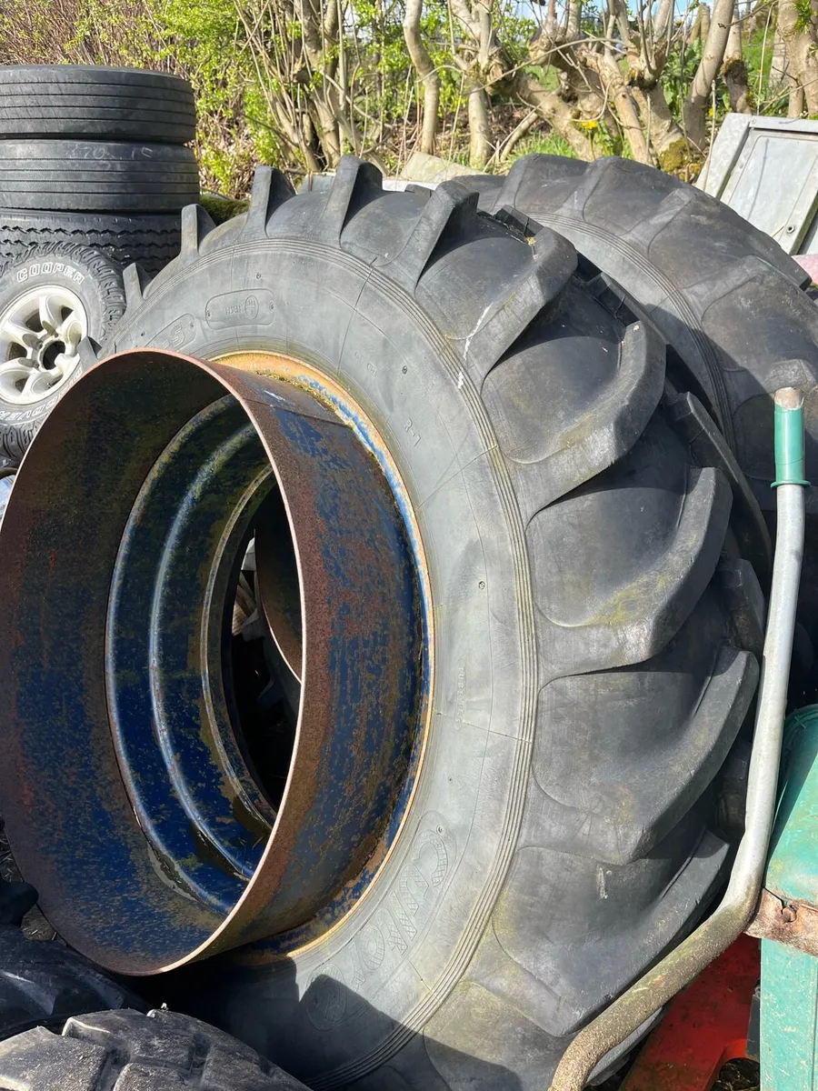 Twin wheels stocks duels - Image 1