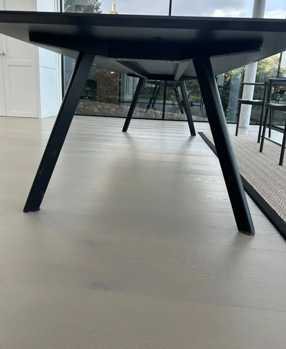 Dining/Kitchen Table - Image 3