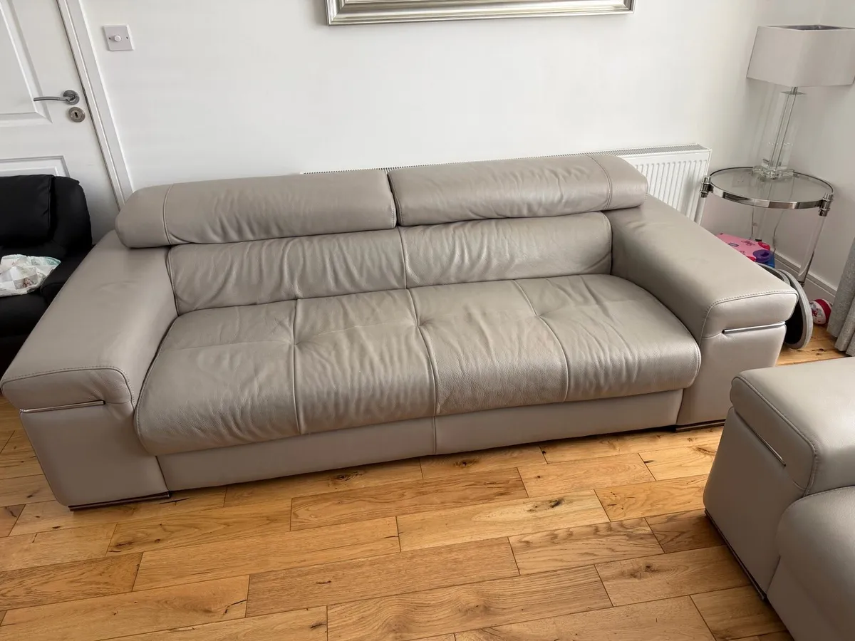 Natuzzi leather sofa - Image 3