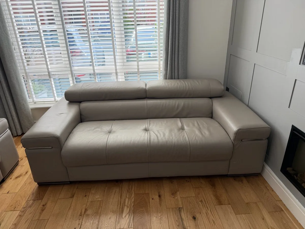 Natuzzi leather sofa - Image 1