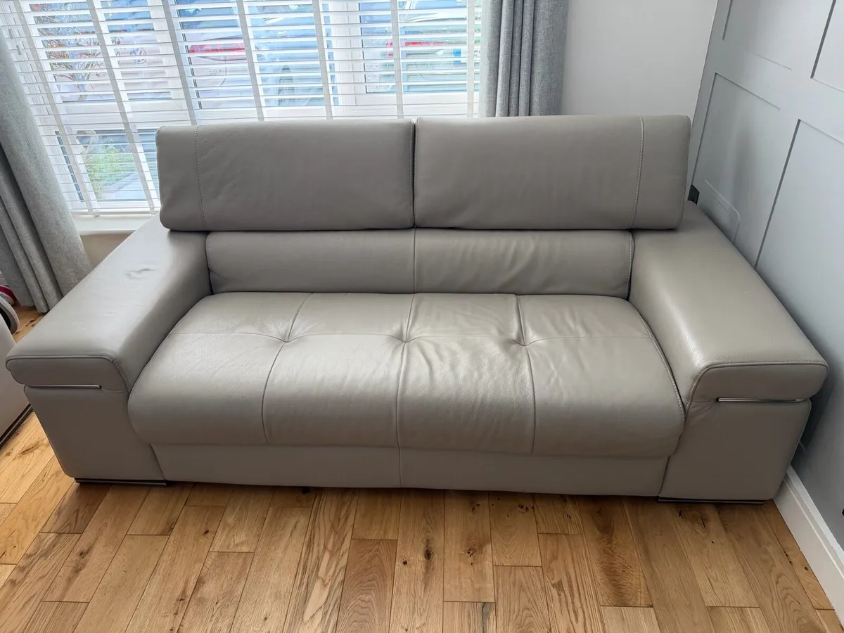 Natuzzi leather sofa - Image 2