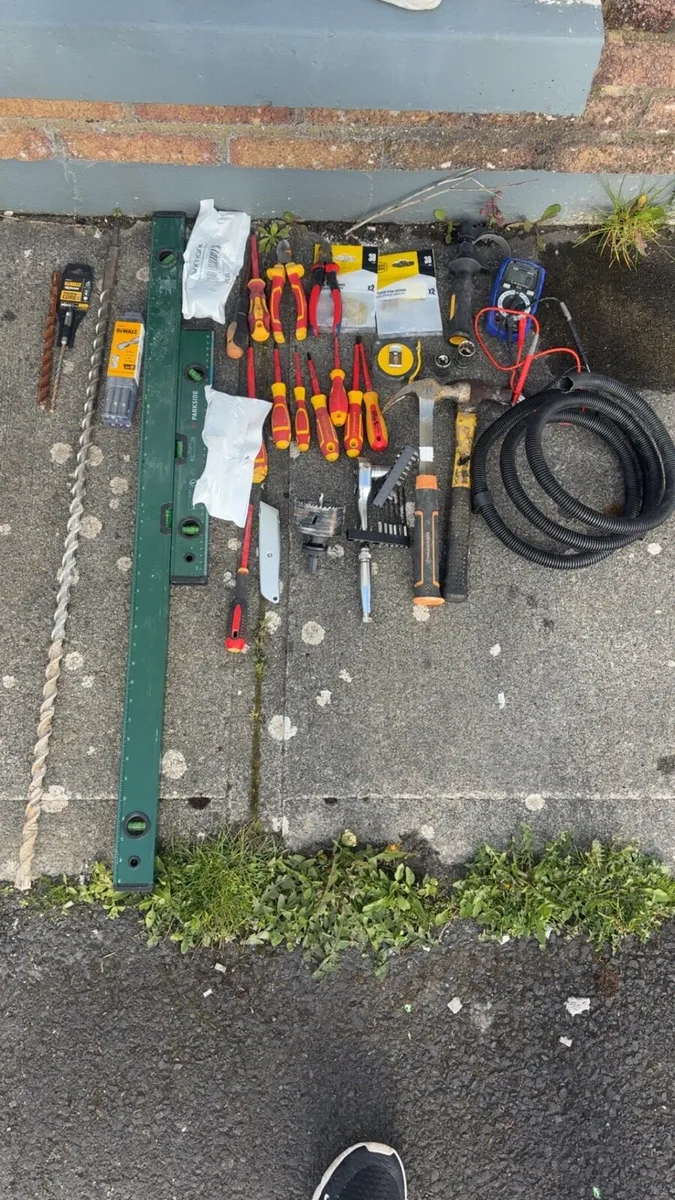 Electrical cable tools and equipment - Image 4