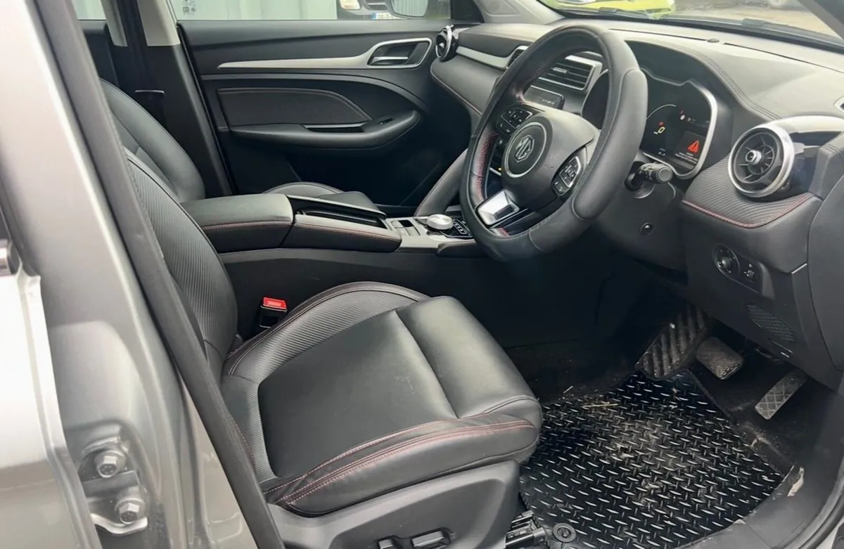 Taxi for rent - Image 4