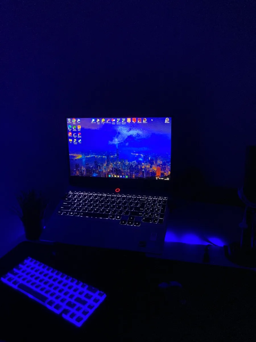 Gaming Laptop Lenovo Loq15 - Image 2