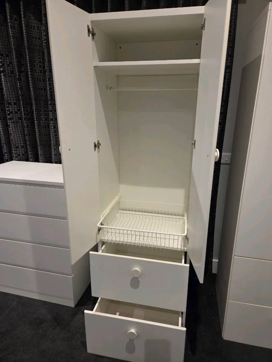 Bedroom furniture - Image 2