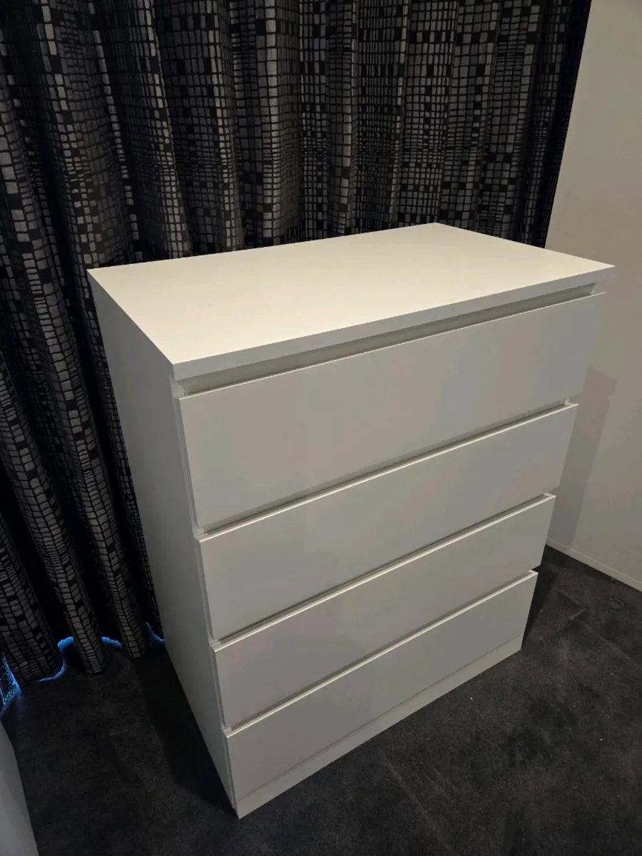 Bedroom furniture - Image 3