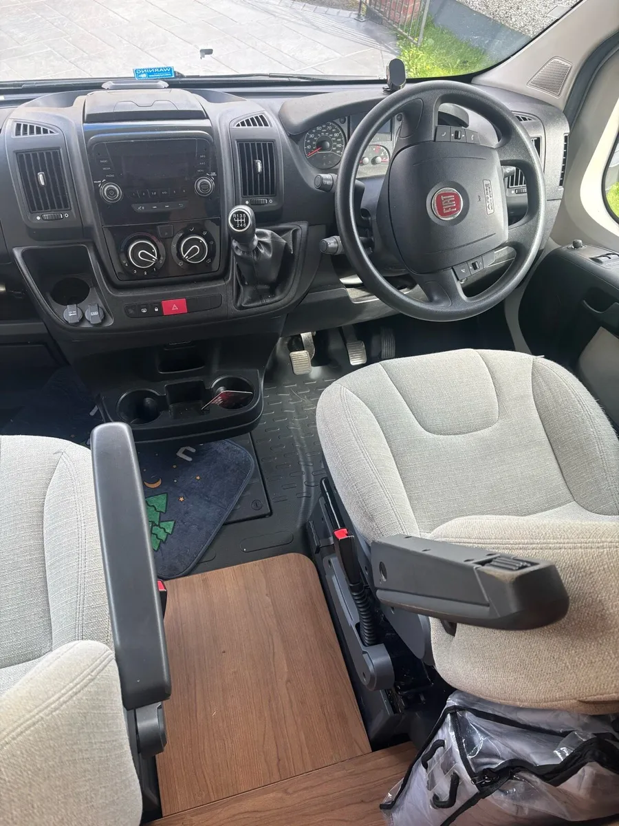 Camper Van - Image 4