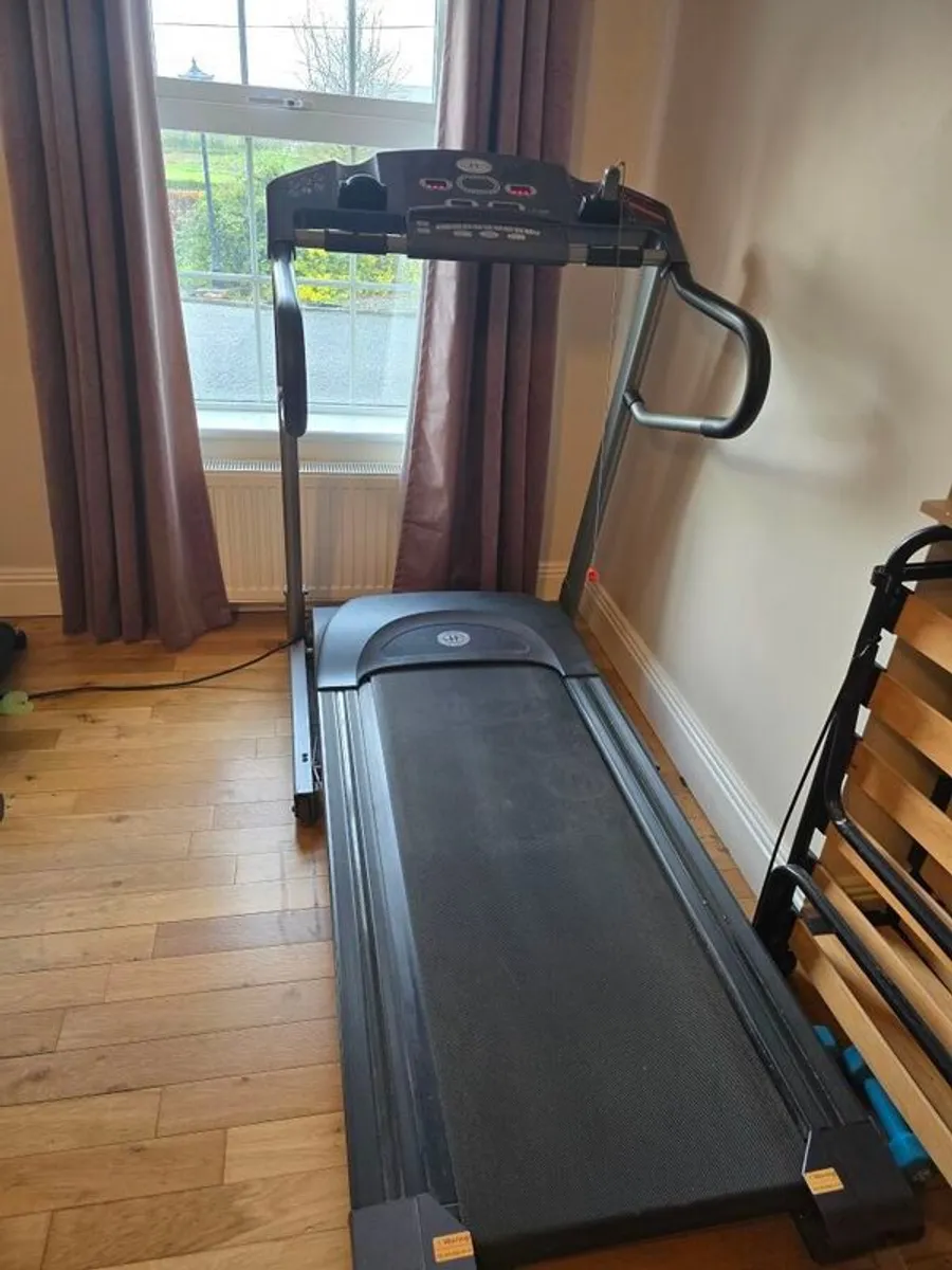 Treadmill - Horizon Fitness - Image 1
