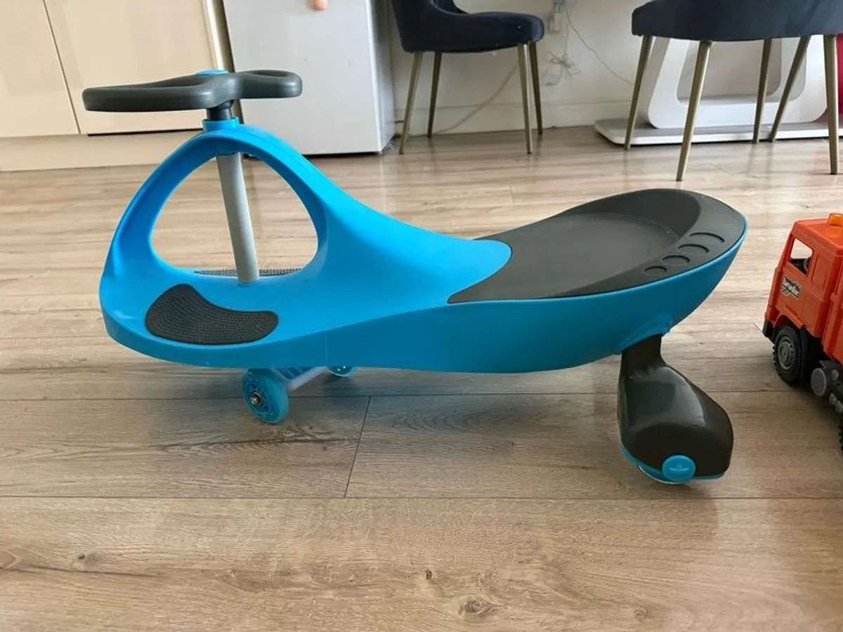 Wiggle Car Ride On Blue