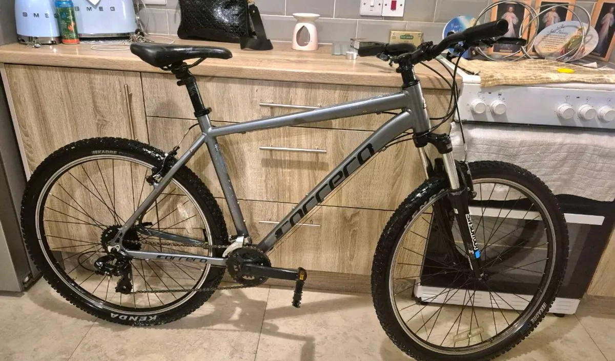 ADULTS CARRERA VENGEANCE BIKE 20-IN FRAME  27.5 MT - Image 1