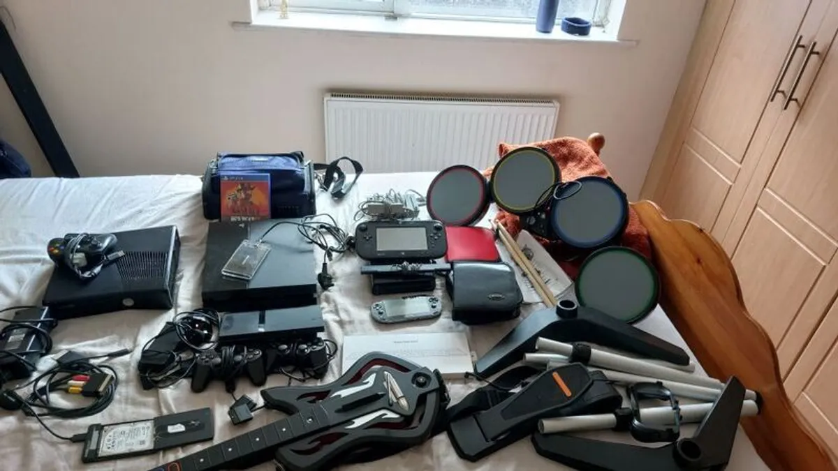 Xbox 360, Ps Vita, PS2, PS4, Wii U batch - Image 1