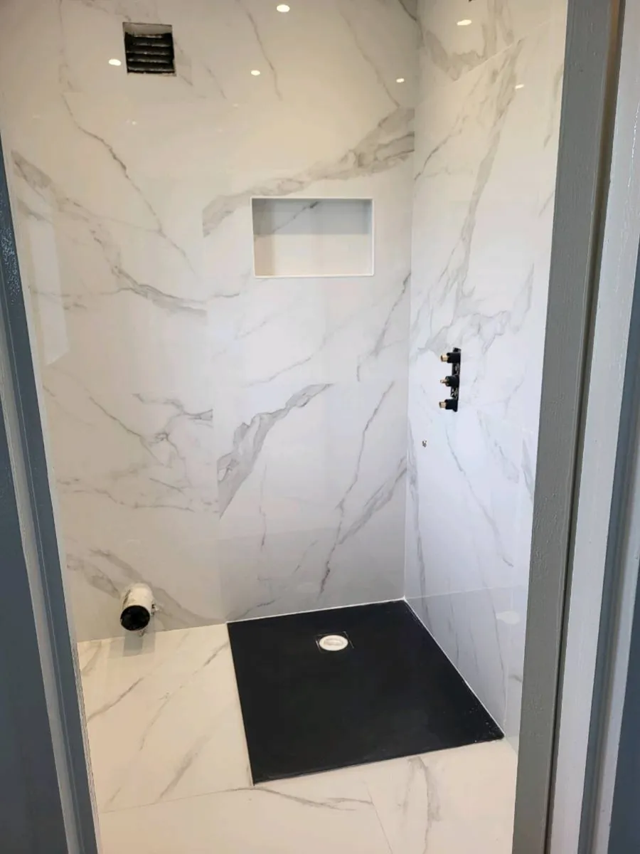 Tiler available - Image 1