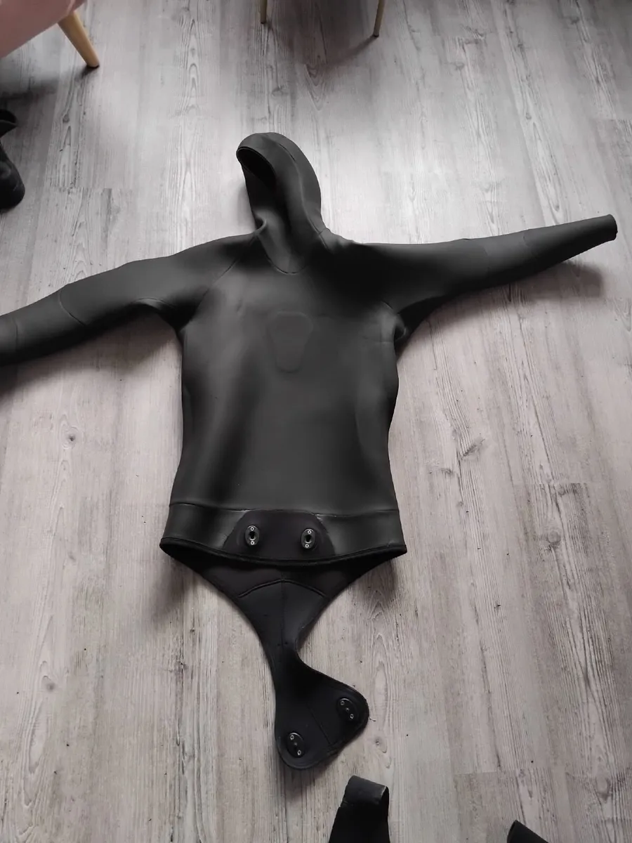 Wetsuit spearfishing. Open cell - Image 1