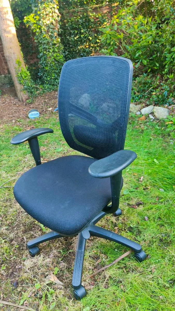 Adjustable back support office chair - Image 1