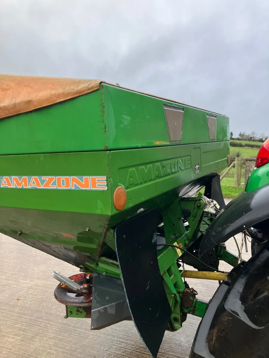 Fertiliser sower - Image 1