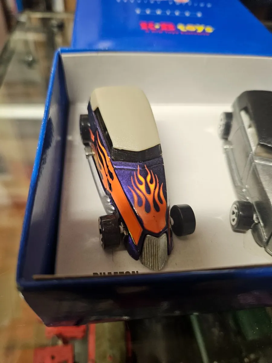 Corgi Hotwheels KB Toys Special Edition - Image 3