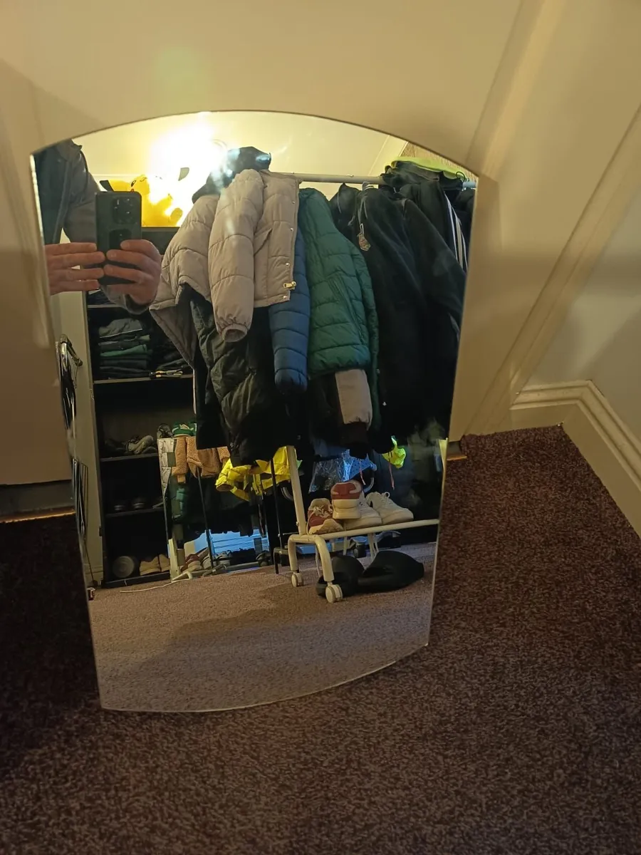 Bathroom mirror with shelves inside - Image 2