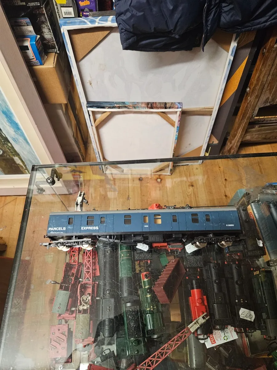 Hornby Lima OO Gauge Parcel Van