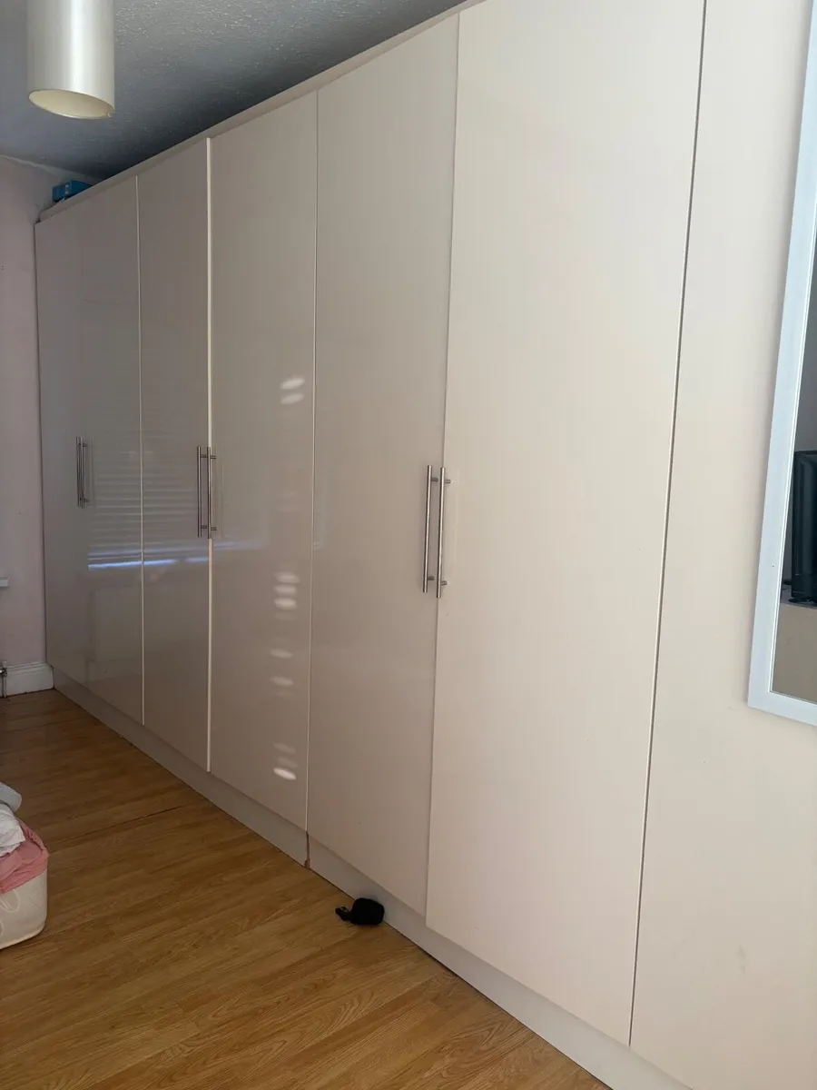 Wardrobe doors - Image 2